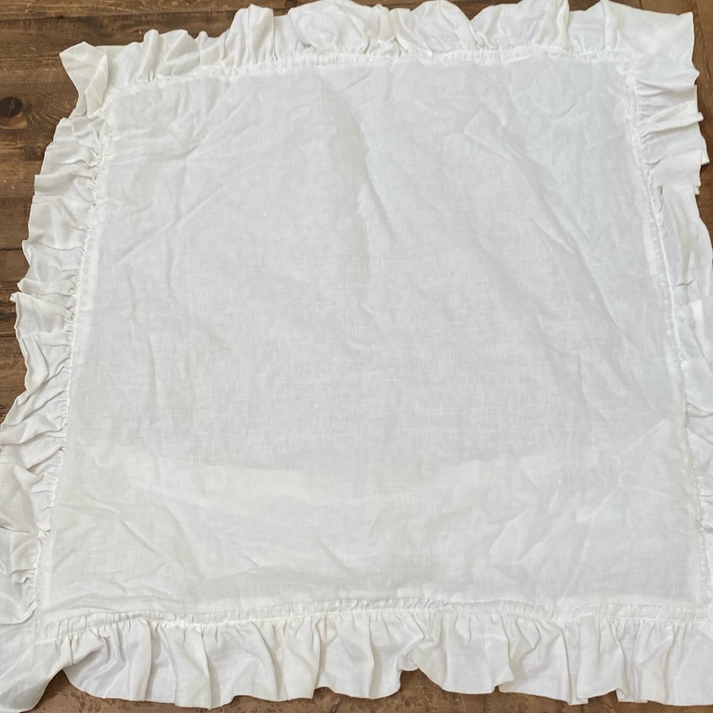 POTTERY BARN white linen 26x26” pillow cover with ruffle and envelope closure